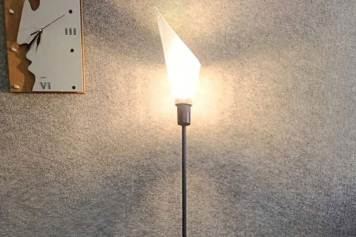 Podovna lampa F-010 za doma i ofisa
